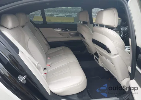 2017 BMW 740I z USA, uszkodzony, nr VIN WBA7E2C57HG740101